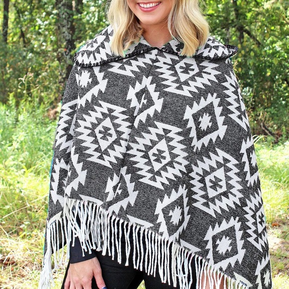 NWT! L.I.B New York Poncho🍁, OS - Picture 1 of 1